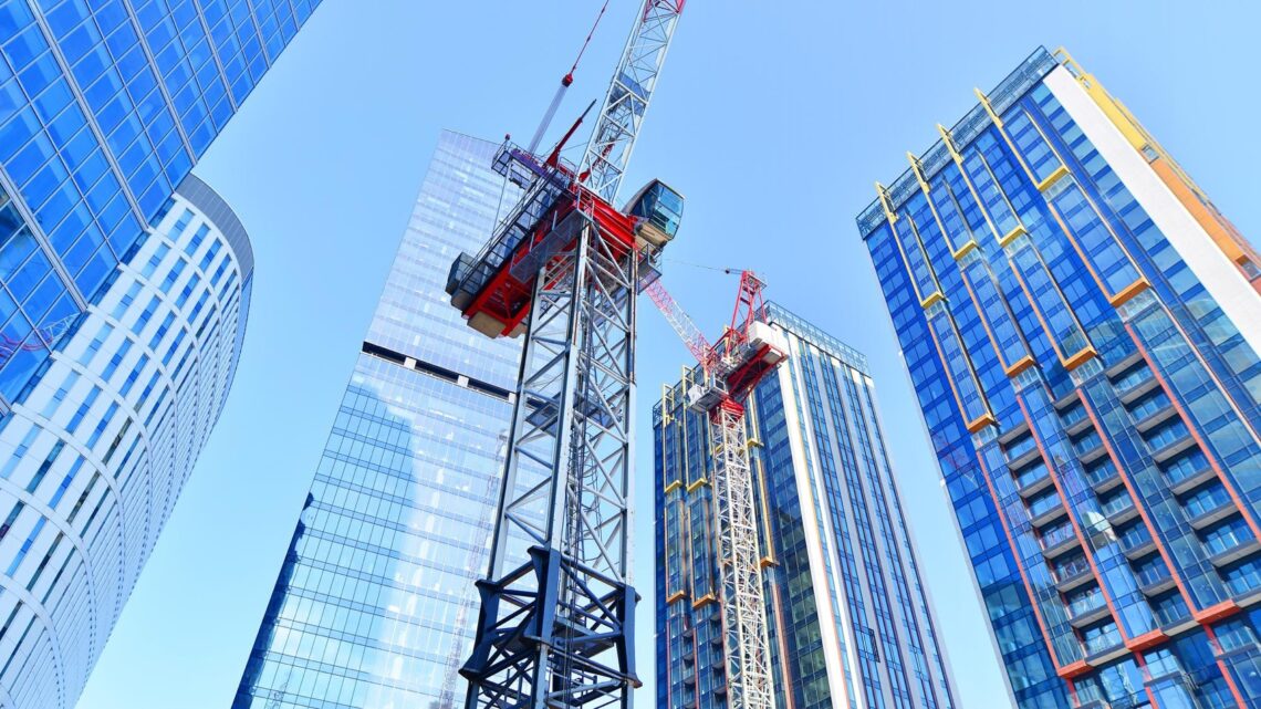 Przetargi budowlane w Polsce: przewodnik po aktualnych ogłoszeniach zleceń