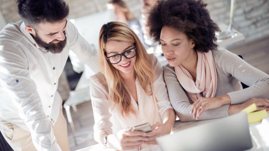 Przetargi na wyciągnięcie ręki: Twoje centrum informacji o przetargach w Polsce