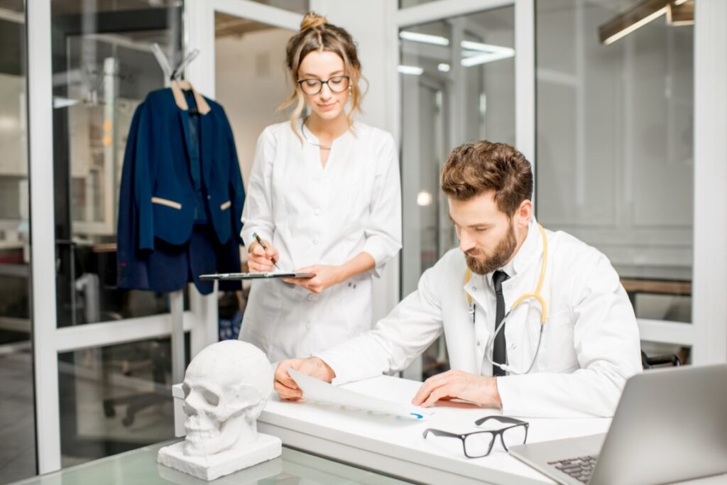 W odpowiedzi na dynamicznie zmieniające się potrzeby społeczności oraz technologie medyczne, regulacje dotyczące przetargów również ewoluują